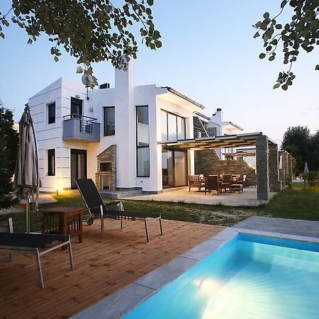 Sunny Sani Luxury Villas Ruang foto