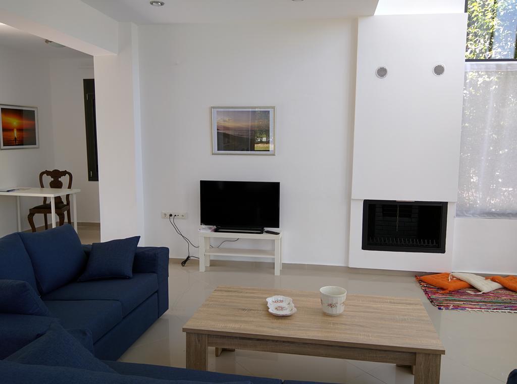 Sunny Sani Luxury Villas Ruang foto