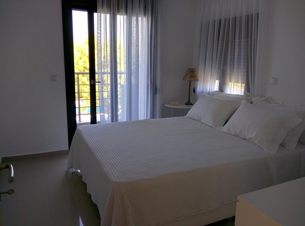 Sunny Sani Luxury Villas Ruang foto