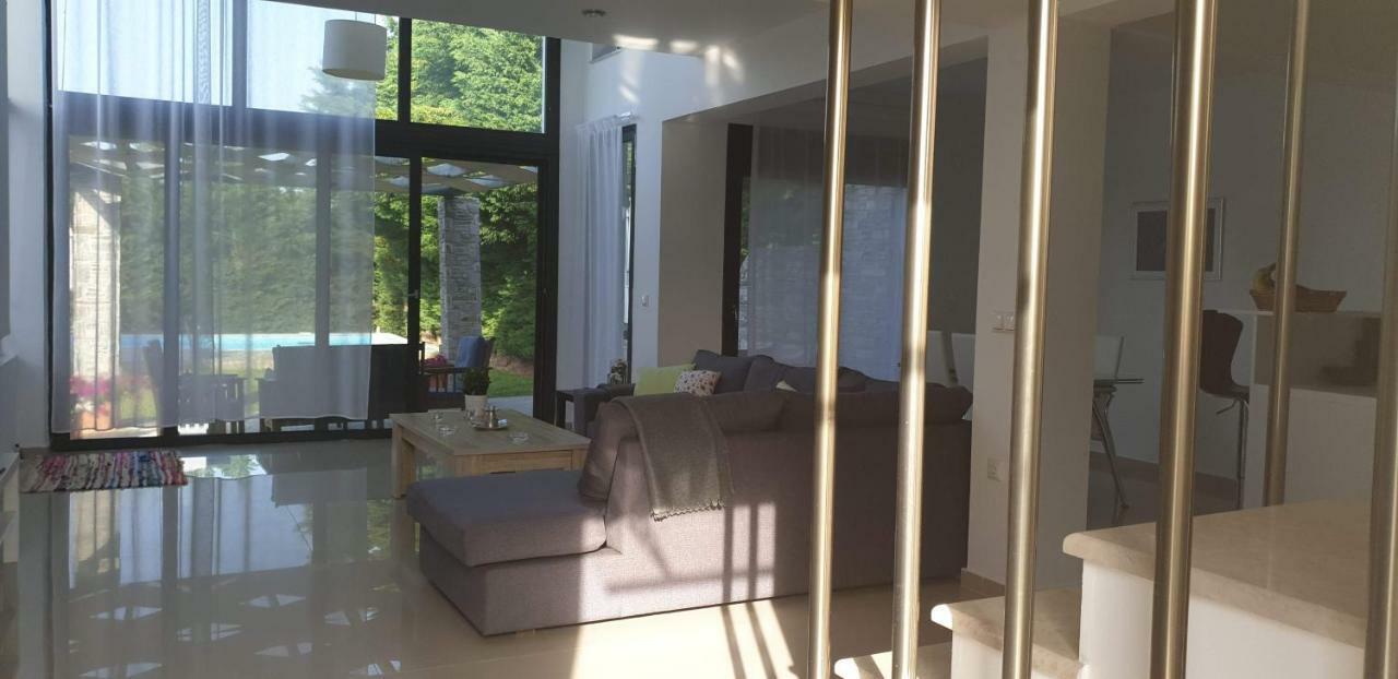Sunny Sani Luxury Villas Bagian luar foto