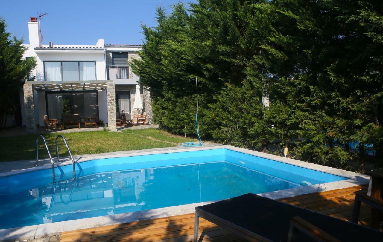Sunny Sani Luxury Villas Bagian luar foto