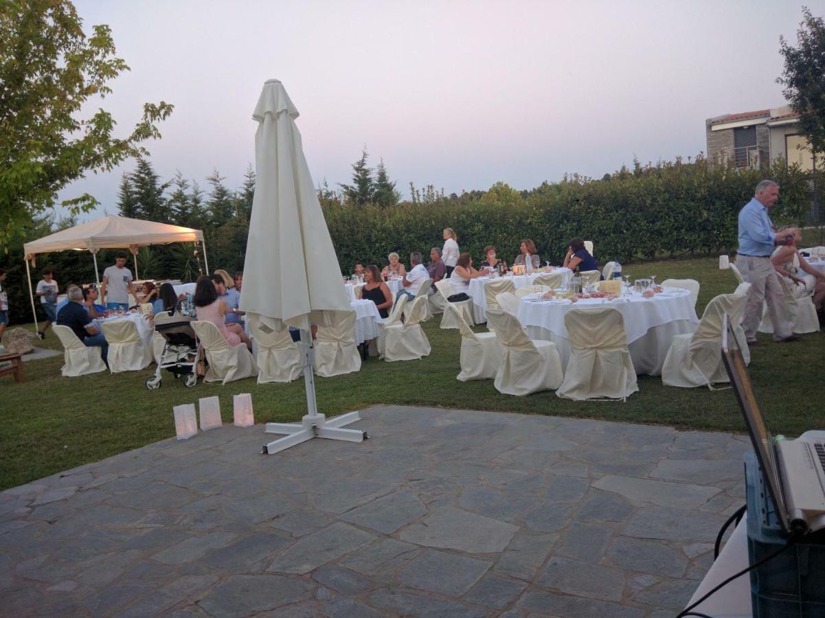 Sunny Sani Luxury Villas Bagian luar foto